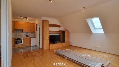 2-Zimmer-Wohnung im 1. OG