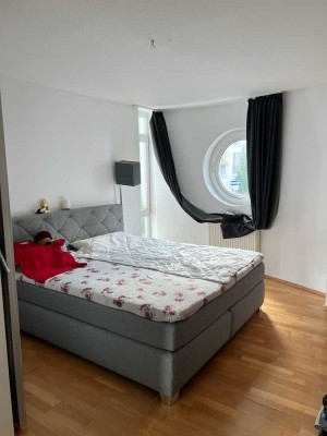 Helle 2 Zimmer Wohnung mit Balkon in Rödelheim mit sehr guter Anbindung.
