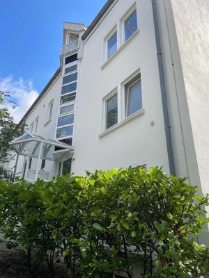 Traumhafte 2 Zimmer Wohnung mit Terrasse und EBK in Wiesbaden
