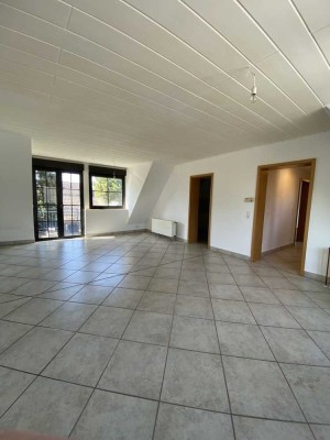Wohnung mit Terrasse und Garten