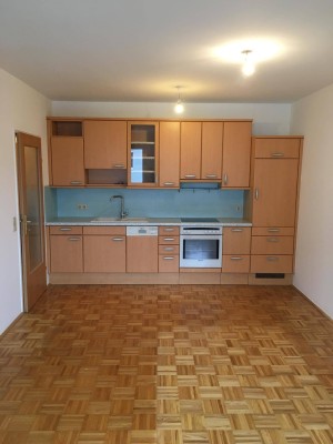 Charmante ca. 50m2 Wohnung inkl. Balkon und Autostellplatz in Schalchham (Privatvermietung/provisionsfrei))