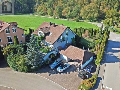 Teilsanierte 3-Zimmer Wohnung mit schöner Terrasse und Außenstellplatz in Allensbach-Hegne