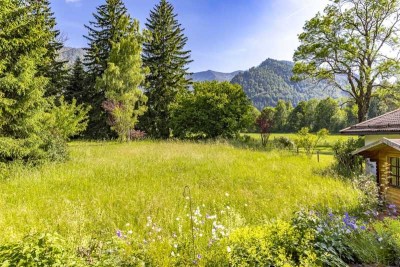 FÜSSER: Kleiner Bungalow auf sonnigem Grundstück