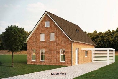 Einfamilienhaus mit Garage