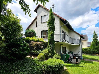 Attraktives Einfamilienhaus mit eindrucksvollem Naturgrundstück