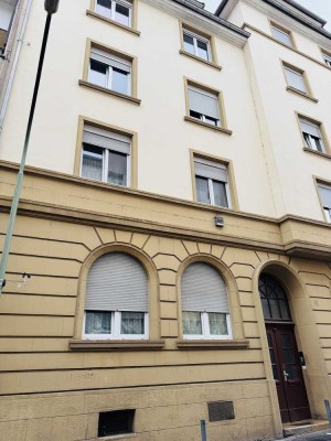 Renovierungsbedürftige 3-Zimmer-Wohnung in zentraler Lage – Nordstadt