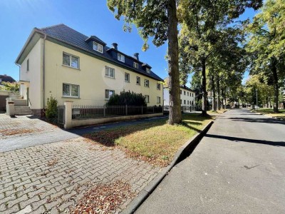 Einfamilien- oder Zweifamilienreiheneckhaus mit Stellplätzen, Garage & großem Garten in ruhiger Lage