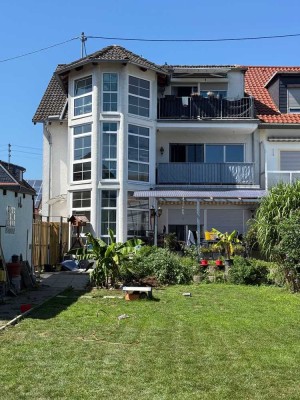 Moderne 4-Raum-Wohnung mit Balkon in Hattersheim-Eddersheim