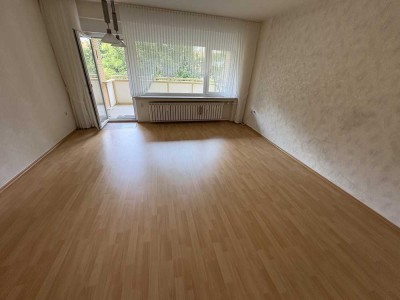 3-Zimmer-Wohnung mit Balkon und EBK Neben der Detmeroder Teich