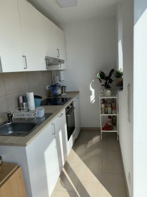 Exklusive 2-Raum-DG-Wohnung mit gehobener Innenausstattung mit EBK in Koblenz-Metternich