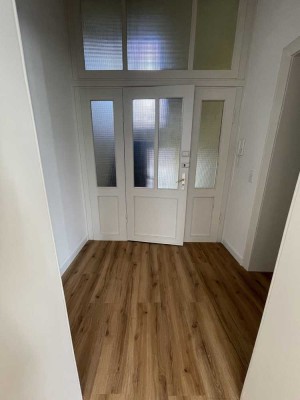 Zentrale Altbauwohnung in ruhiger Lage mitten in Düsseldorf