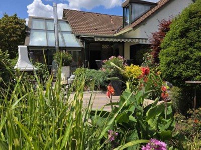 Ein Juwel mit Garten in Schwanstetten, Wohnen mit Stil und Natur