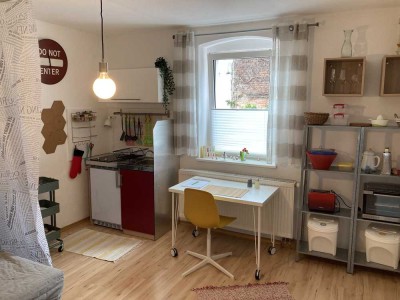 Charmante, möbliertes 1-Zimmer Apartment direkt am Flussufer