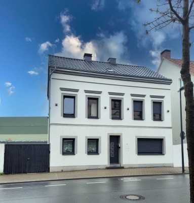 Ein-/ oder Mehrgenerationenhaus in zentraler Lage von Neheim