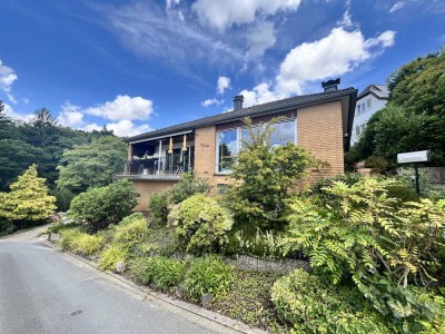 Freistehendes Einfamilienhaus auf 511m2 mit Fernblick Süd/West!
