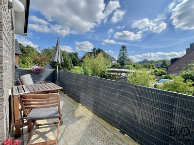 Drei-Zimmer mit Balkon und Carport-Stellplatz.