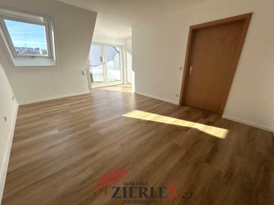 Sehr schöne City-Wohnung mit Aufzug, Balkon, Einbauküche,  hoch oben, ruhig, sonnig + TG Stellplatz!