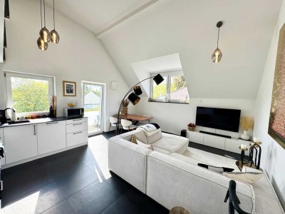Helle 2-Zimmer-Dachgeschosswohnung mit moderner Ausstattung in Obermenzing