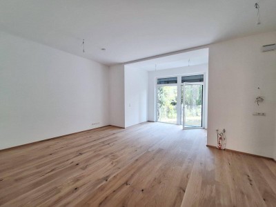 Gartenidylle trifft Komfort: Exklusive 3-Zimmer-Wohnung