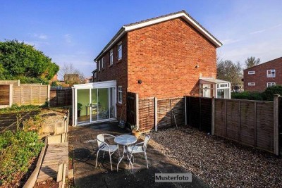 Ansprechendes Einfamilienhaus mit Gartenfläche + Ideal für Familien +