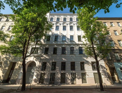 ++die PERFEKTE Wohnung++ Sanierungsbedürftige 4-Zimmer Altbauwohnung mit Terrasse in fantastischer Lage!