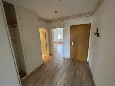 Renovierte 2,5-Zimmer-Wohnung im 3. OG mit Balkon in Herne-Wanne