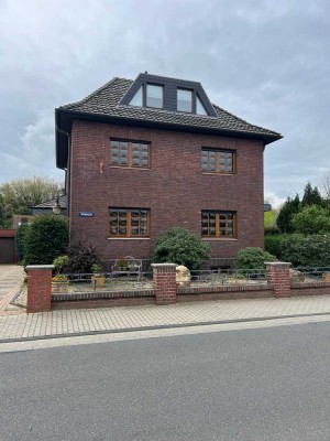 Freistehende Stadtvilla mit traumhaften Garten