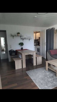 Schöne ruhige 1,5 Zimmer Wohnung mit Balkon , tolle Aussicht kirchweinberg Wangen