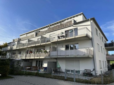 Wunderschöne und sonnige 2 Zimmerwohnung in sehr ruihiger Lage Zolling