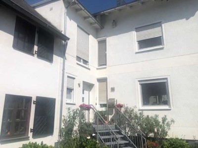 2-facher Wohntraum auf einen Streich zentral in Kruft
