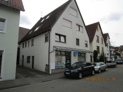 Investor gesucht !!  MFH Bj 1988,  Wfl 190qm, mit Laden 82qm, zentrale Lage, neue Öl-ZH 2014, Garage