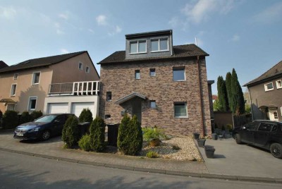 Top-modern ausgestattetes
Luxus-Apartment am Riemker Markt !