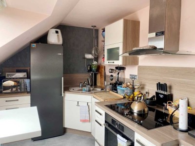 Schöne, großzügige 3,5 Zi.-DG-ETW mit Einbauküche und TG-Stellplatz in Dillingen a. d. Donau