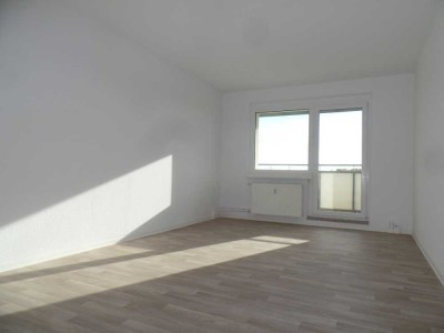 Platz für die ganze Familie! 6-Zimmer-Wohnung mit Balkon!