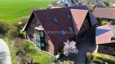 170 m² Maisonette Wohnung mit Balkon, Terrasse sowie zwei Parkplätzen