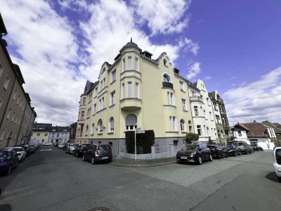 Charmante Dachgeschosswohnung in Wuppertal-Vohwinkel, mit Einbauküche und Dachterrasse