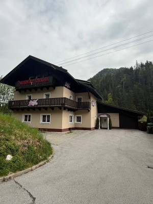 **Hochwertiges Haus mit vielseitigem Nutzungspotenzial in Lofer zu verkaufen und/oder zu vermieten**