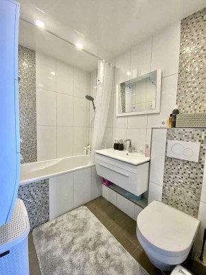 Super Kapitalanlage! Sanierte ETW mit hochwertiger EBK und neuem Badezimmer/.