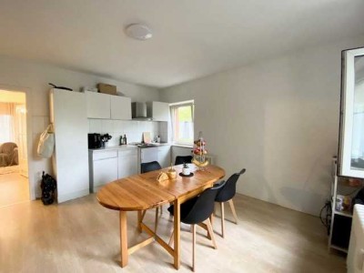 *ab 01.11.* saniertes Apartment, Badezimmer mit Fenster, Sonnenbalkon, schöne große Wohnküche!!