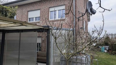 Familienfreundlich ! Geräumiges R-Eck-H, gute Aufteilung, SONNEN-GS in zentraler Lage