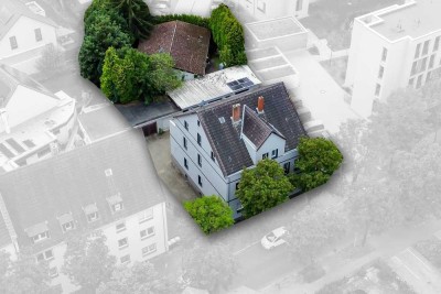 Einfamilienhaus + Mehrfamilienhaus – 7 Einheiten – 5 Garagen – freistehend