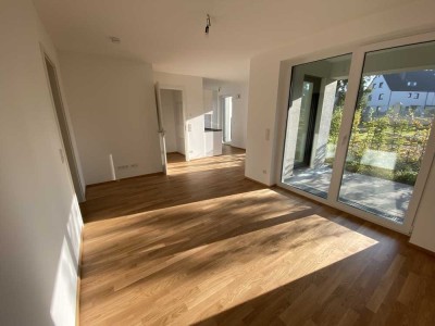 Neuwertige, exklusive 2-Zimmer-Terrassenwohnung mit EBK in München