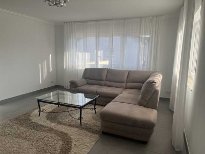 Freundliche und modernisierte 4-Raum-Wohnung mit geh. Innenausstattung mit Balkon und EBK in Plaidt
