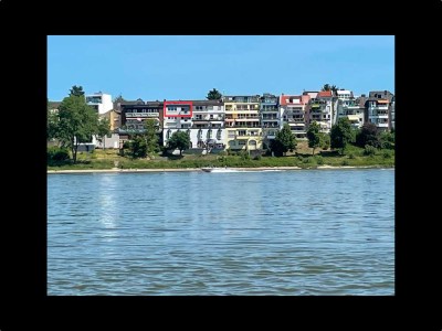 Rheinblick ultimativ 2-Zimmer-Penthouse-Wohnung mit Loggia