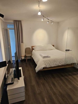 1 Zimmer Wohnung mit kleinem Balkon in Düsseldorf-Friedrichstadt