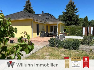 Traumhafter Bungalow mit schönem Grundstück + Garagen