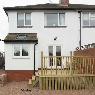 Reihenendhaus, Garten, 3 Garagen, Stellplatz