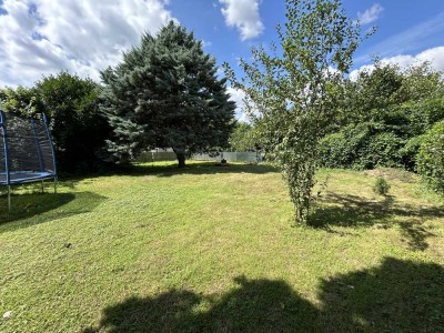 Familientraum! Schönes 2-Familienhaus mit Potential und großem Garten in Helmsheim