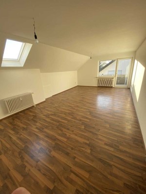 3-Raum-DG-Wohnung mit Balkon in Detmold