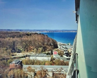 ANLAGEJUWEL MIT SEITLICHEM MEERBLICK
